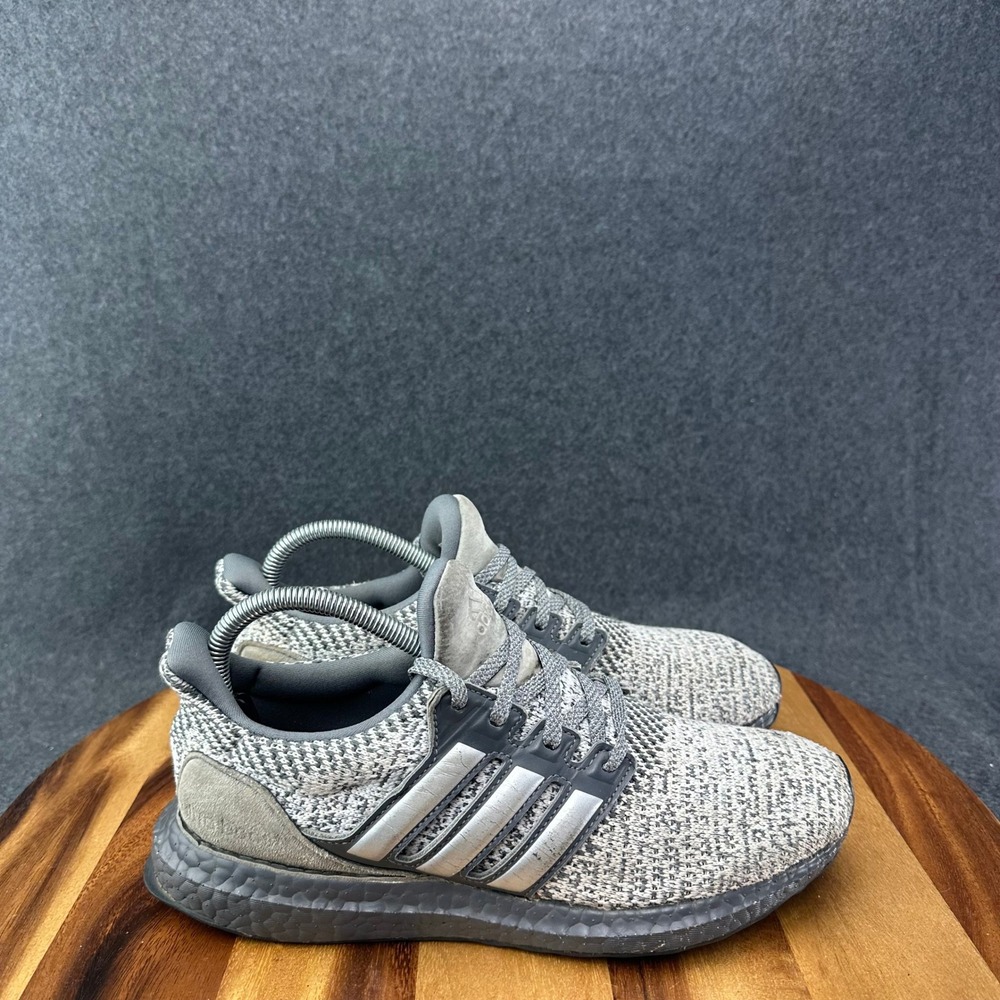 Adidas UltraBoost Men's Size 8 DNA Grey Metallic Silver Black Shoes FW4898